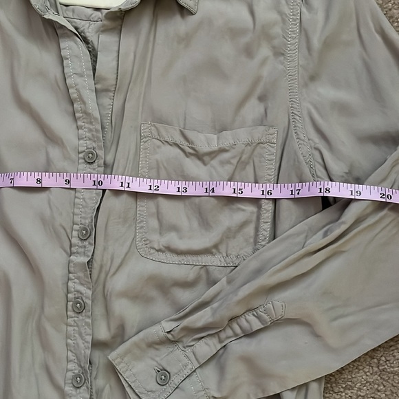 “BeachLunchLounge: Button Down Shirt size small” - Picture 2 of 8